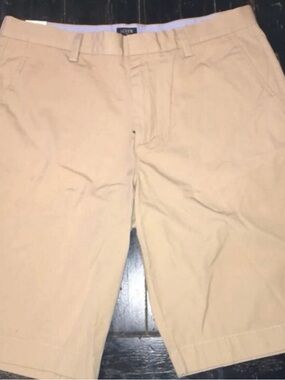 NWT Men’s J. Crew Khaki Shorts